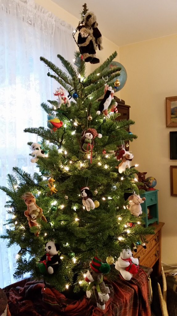 Our first California Christmas tree, decorated with stuff I found at area thrift shops.